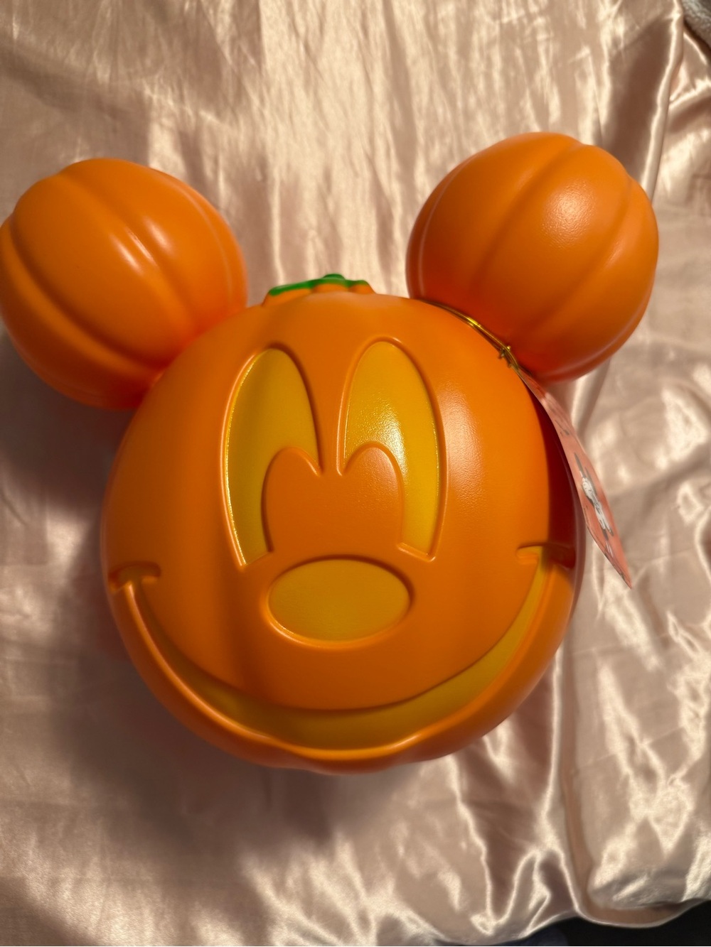Disney Halloween Mickey Mouse
Pumpkin Light Up Blow Mold
